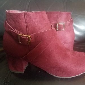 MODCLOTH BAMBOO RED BOOTIES SIZE 7.5